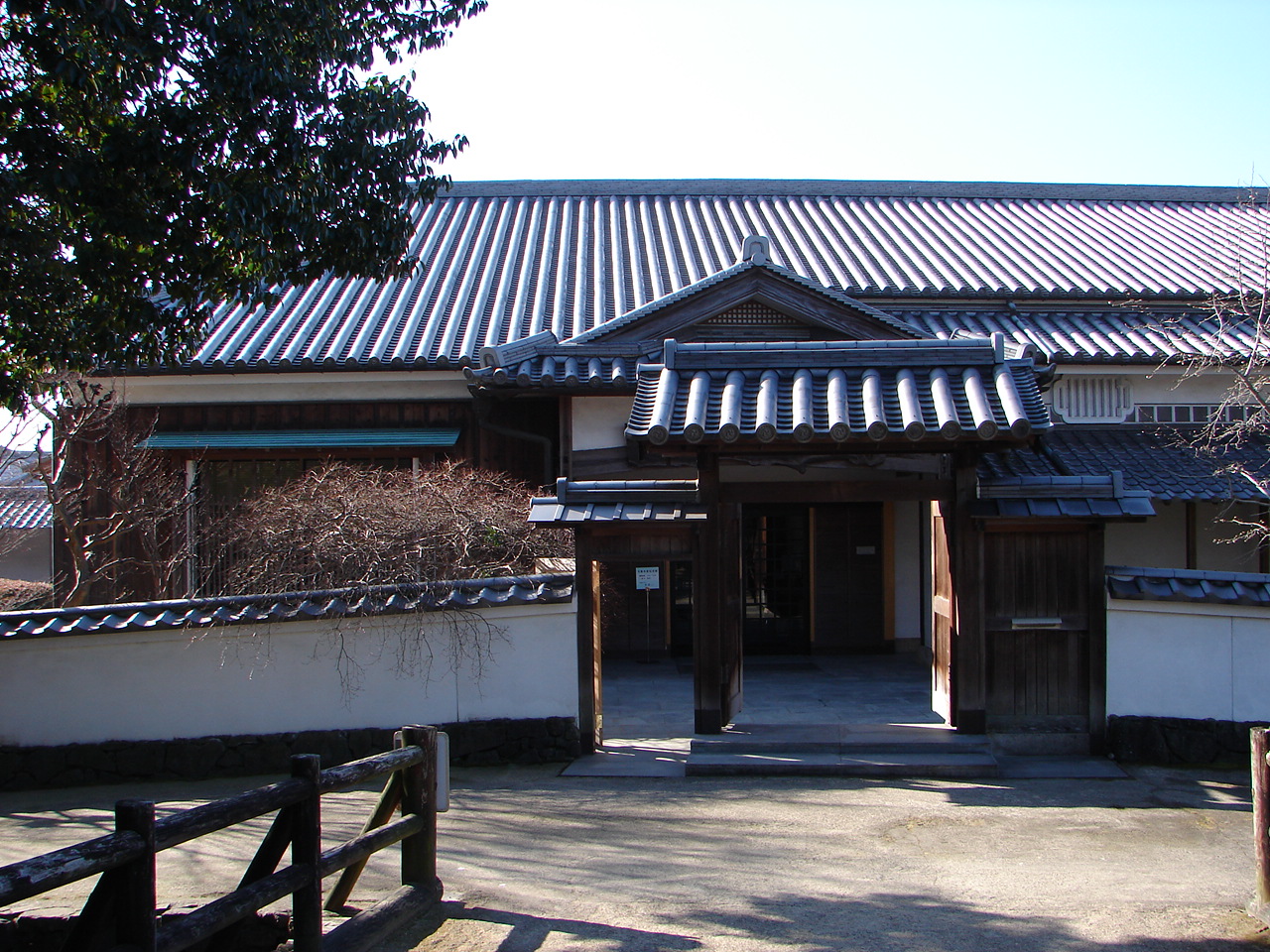 第29代内閣総理大臣・犬養木堂胸像■備前焼・岡本錦朋■岡山市犬養木堂記念館犬養毅 第29代内閣総理大臣・犬養木堂胸像□備前焼・岡本錦朋□岡山市犬養木堂